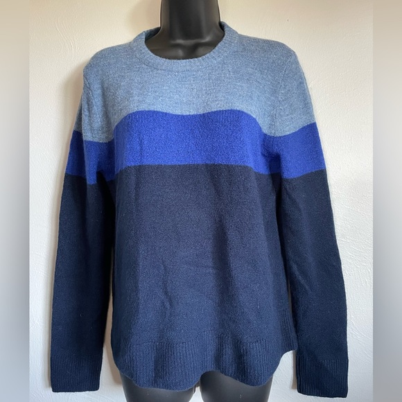 Old navy blue stripe sweater - retro feel. - Picture 1 of 5